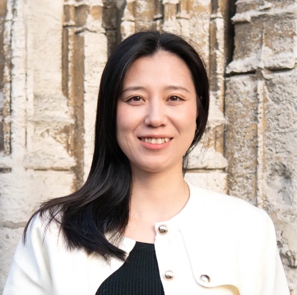 Hélène Cai portrait